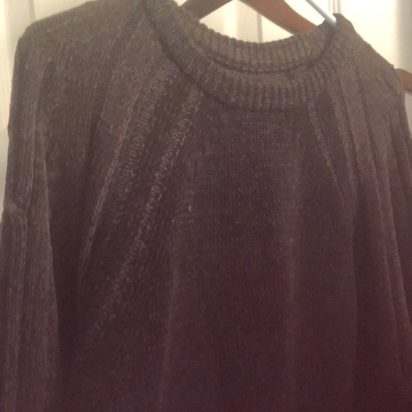 Sweater - Picture 3 of 3